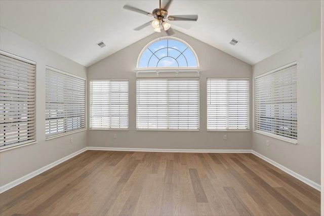 1693 E SOUTHFIELD CIR, Memphis, TN 38016