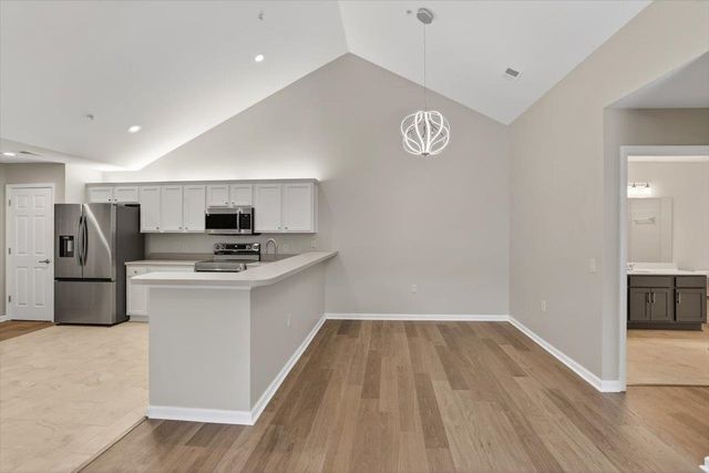 1693 E SOUTHFIELD CIR, Memphis, TN 38016