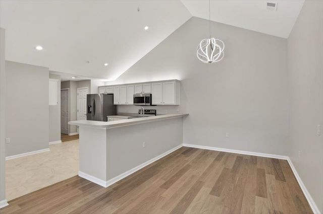 1693 E SOUTHFIELD CIR, Memphis, TN 38016