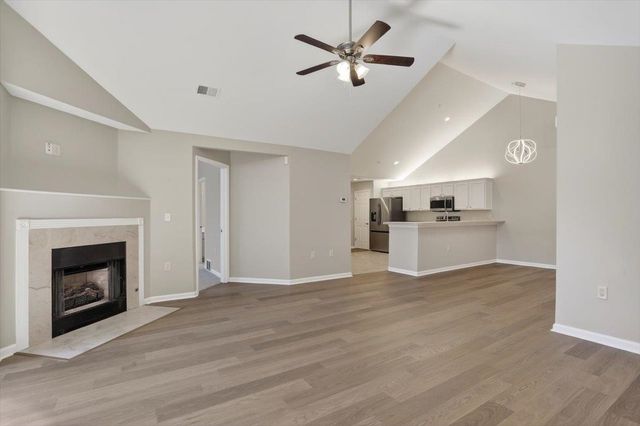 1693 E SOUTHFIELD CIR, Memphis, TN 38016