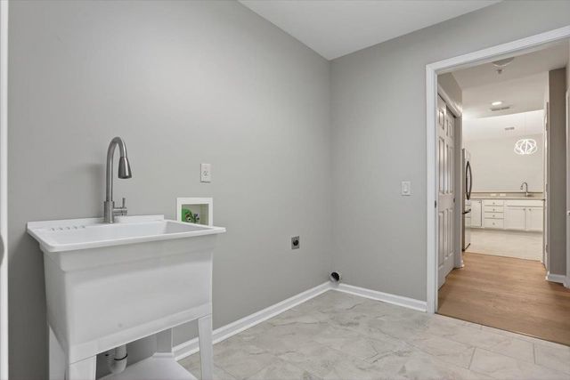 1693 E SOUTHFIELD CIR, Memphis, TN 38016