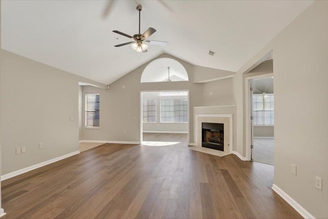 1693 E SOUTHFIELD CIR, Memphis, TN 38016