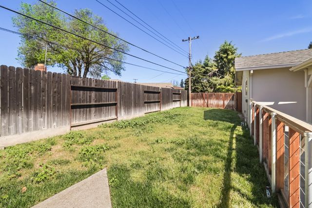 6008 Westbrook Dr, Citrus Heights, CA 95621