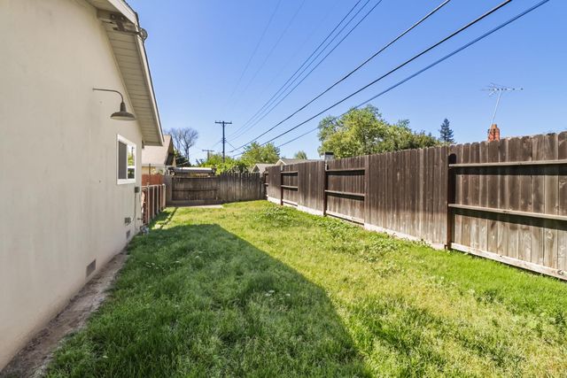 6008 Westbrook Dr, Citrus Heights, CA 95621