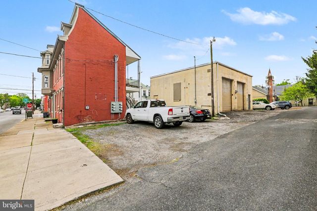 160 N WEST ST, Carlisle, PA 17013