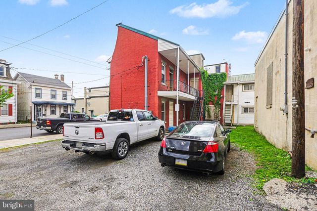 160 N WEST ST, Carlisle, PA 17013