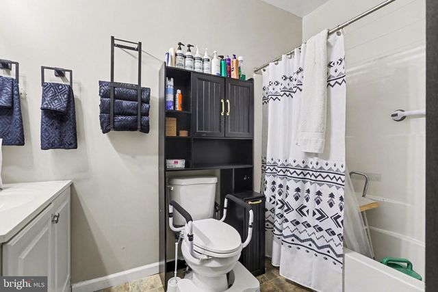 160 N WEST ST, Carlisle, PA 17013
