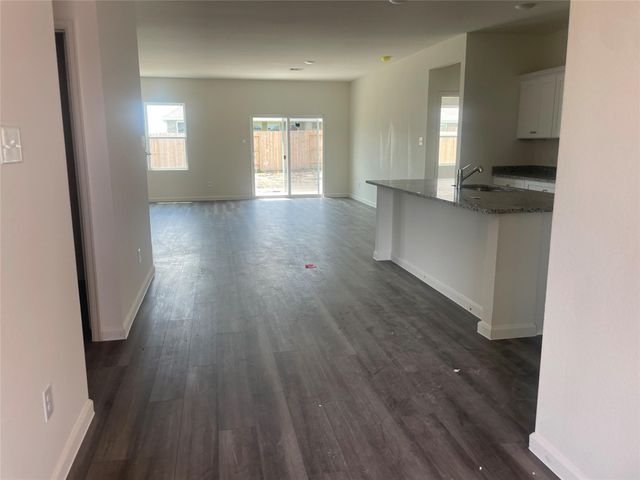 3222 Tanzanite Chase Drive, Angleton, TX 77515