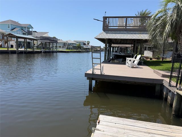1173 Sailfish, Bayou Vista, TX 77563