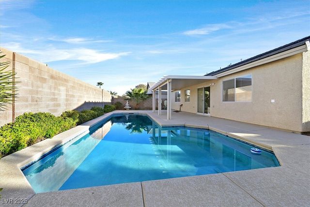 7504 Evening Falls Drive, Las Vegas, NV 89131