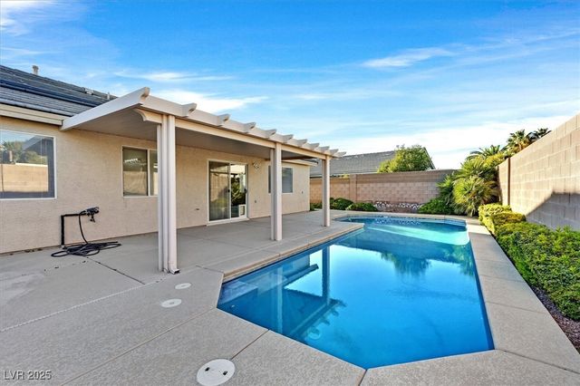 7504 Evening Falls Drive, Las Vegas, NV 89131