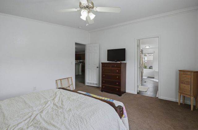 605 Doe Lane SE, Albuquerque, NM 87123