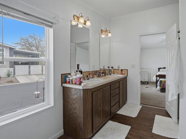 605 Doe Lane SE, Albuquerque, NM 87123