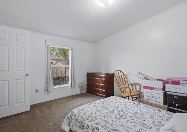 605 Doe Lane SE, Albuquerque, NM 87123