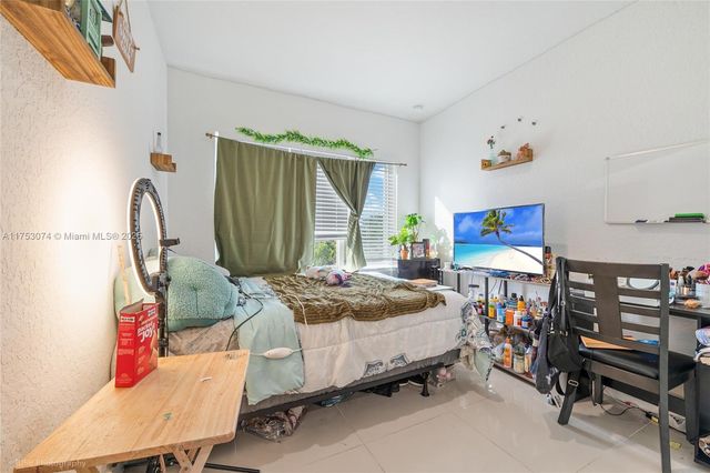 25616 SW 143rd Path, Homestead, FL 33032