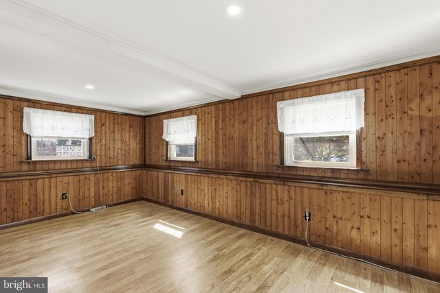 2411 POPLAR RD, Baltimore, MD 21221