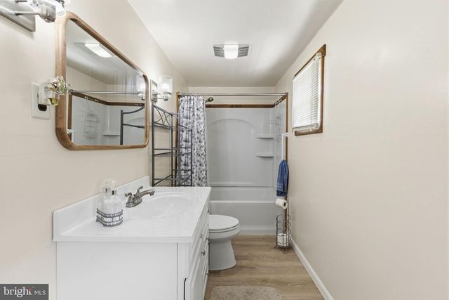 2411 POPLAR RD, Baltimore, MD 21221