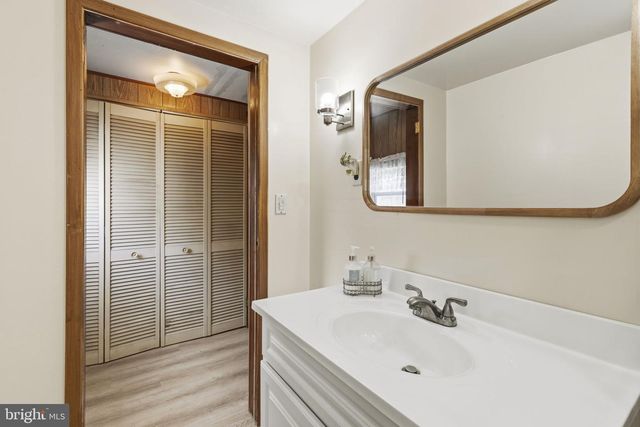 2411 POPLAR RD, Baltimore, MD 21221
