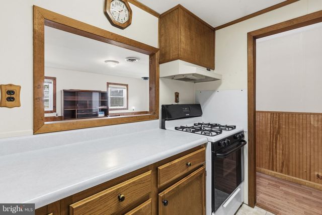 2411 POPLAR RD, Baltimore, MD 21221