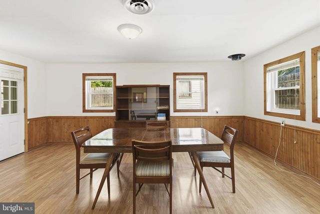 2411 POPLAR RD, Baltimore, MD 21221