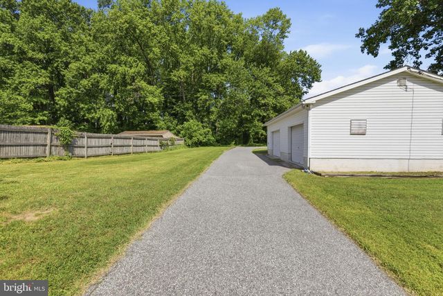 2411 POPLAR RD, Baltimore, MD 21221