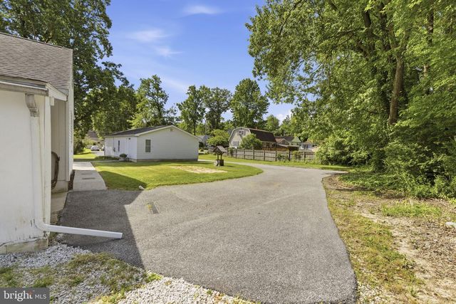 2411 POPLAR RD, Baltimore, MD 21221