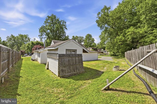 2411 POPLAR RD, Baltimore, MD 21221