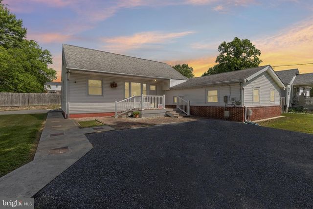 2411 POPLAR RD, Baltimore, MD 21221