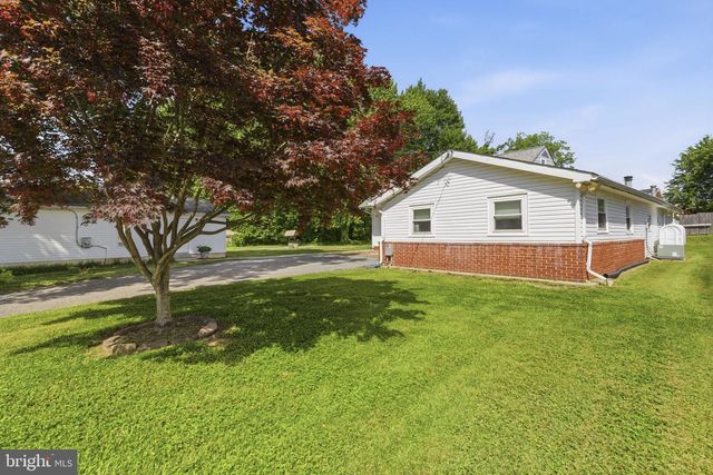 2411 POPLAR RD, Baltimore, MD 21221