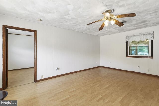 2411 POPLAR RD, Baltimore, MD 21221