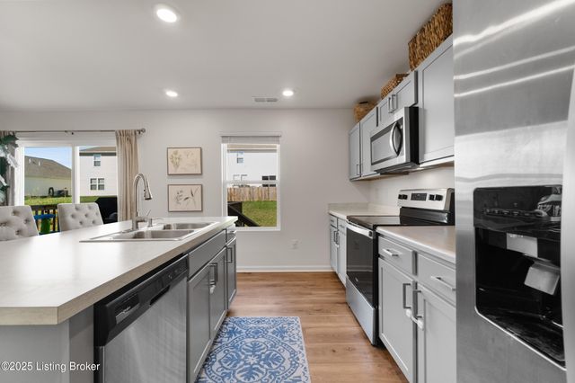 77 Maidie Ln, Shelbyville, KY 40065