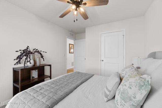 77 Maidie Ln, Shelbyville, KY 40065