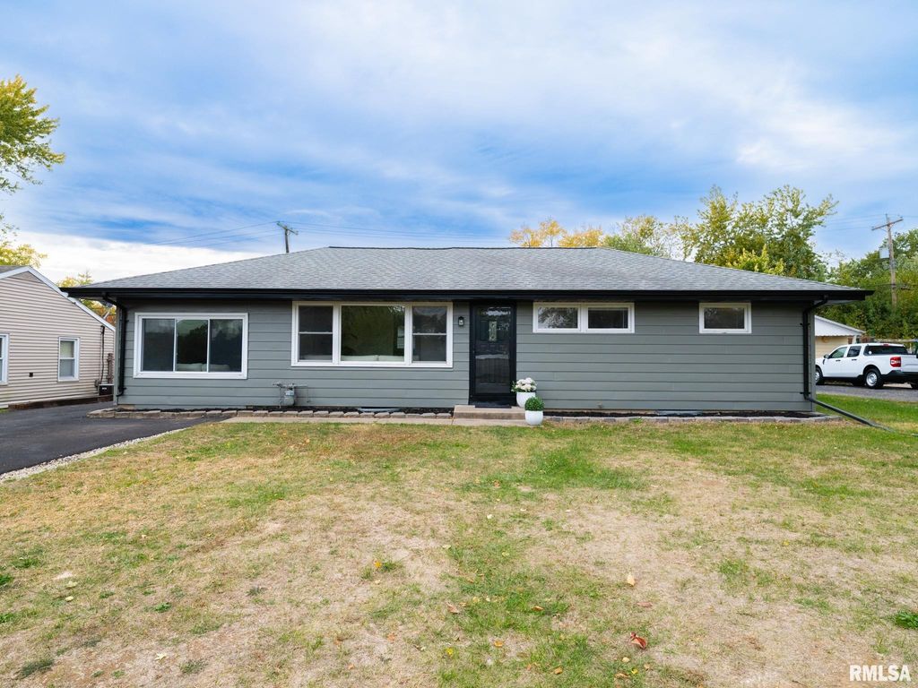 5403 N HAMILTON Road, Peoria, IL 61614