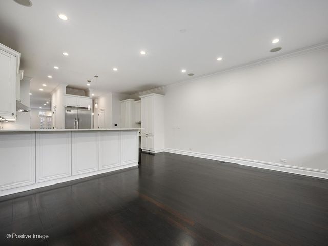 1633 N Wolcott Avenue, Chicago, IL 60622