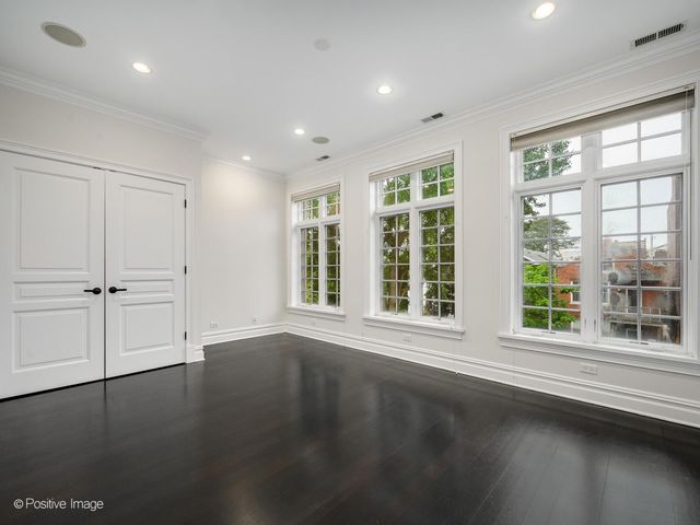 1633 N Wolcott Avenue, Chicago, IL 60622