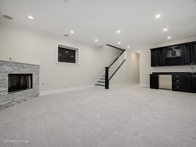 1633 N Wolcott Avenue, Chicago, IL 60622