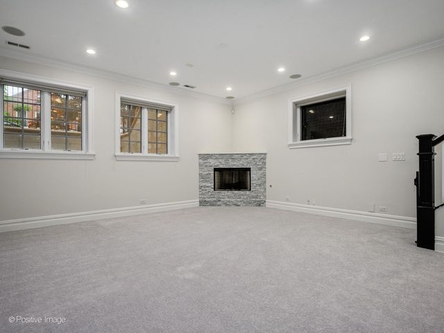 1633 N Wolcott Avenue, Chicago, IL 60622