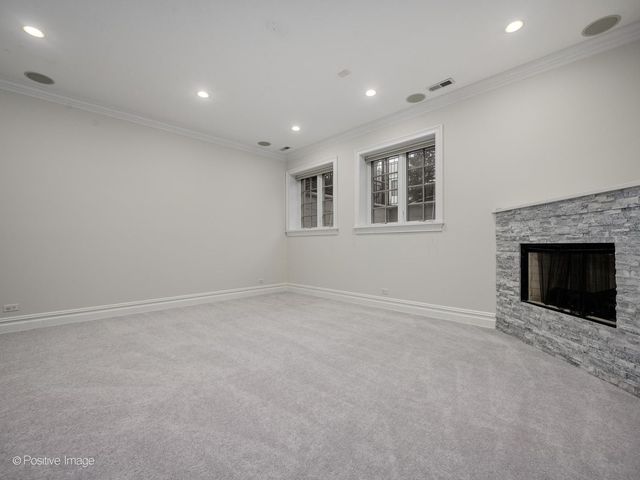 1633 N Wolcott Avenue, Chicago, IL 60622