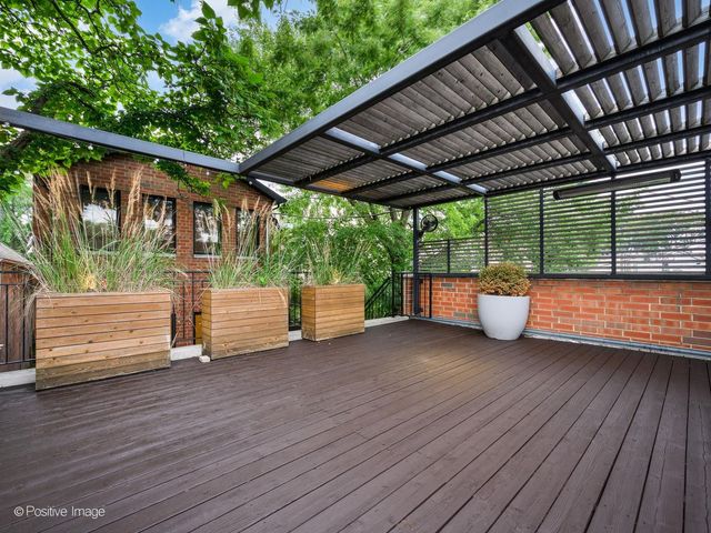 1633 N Wolcott Avenue, Chicago, IL 60622