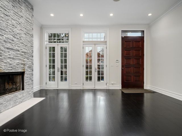 1633 N Wolcott Avenue, Chicago, IL 60622
