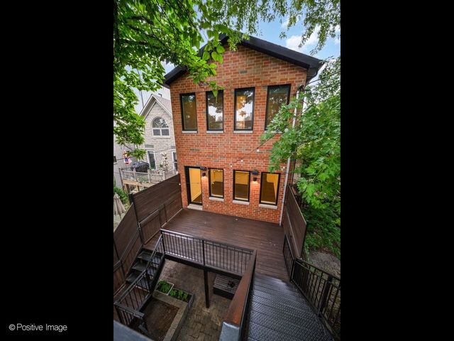 1633 N Wolcott Avenue, Chicago, IL 60622