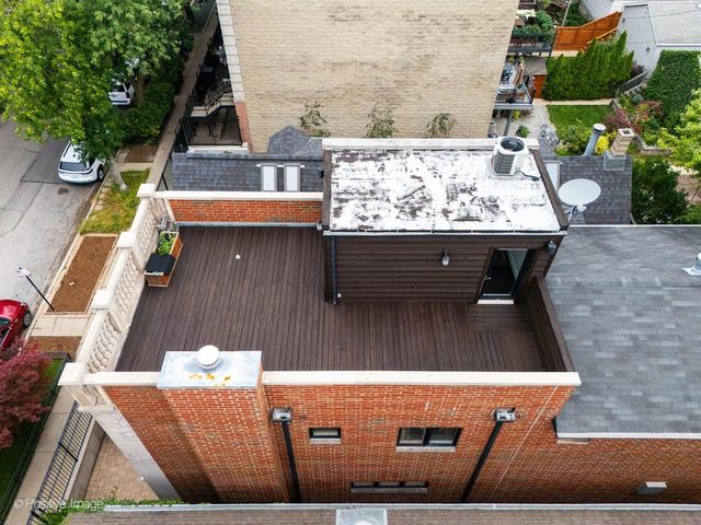 1633 N Wolcott Avenue, Chicago, IL 60622