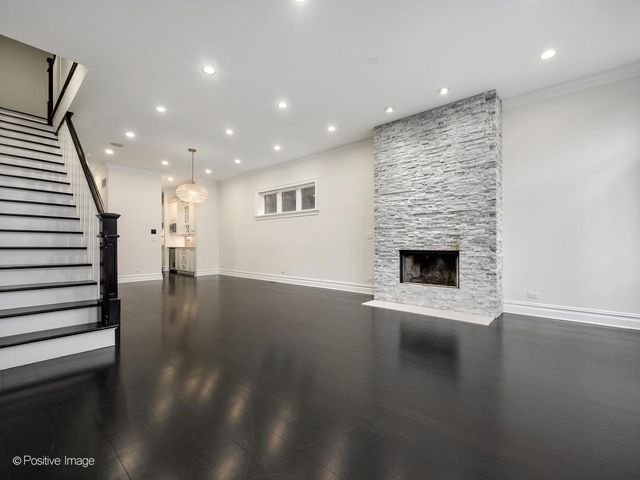 1633 N Wolcott Avenue, Chicago, IL 60622