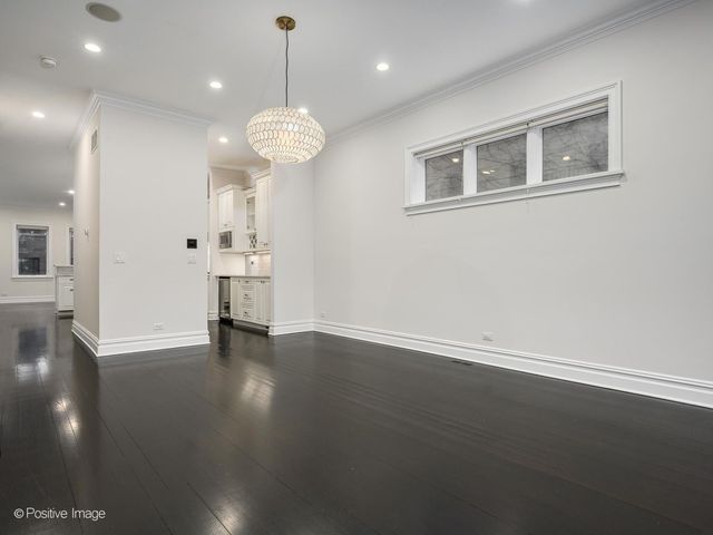 1633 N Wolcott Avenue, Chicago, IL 60622
