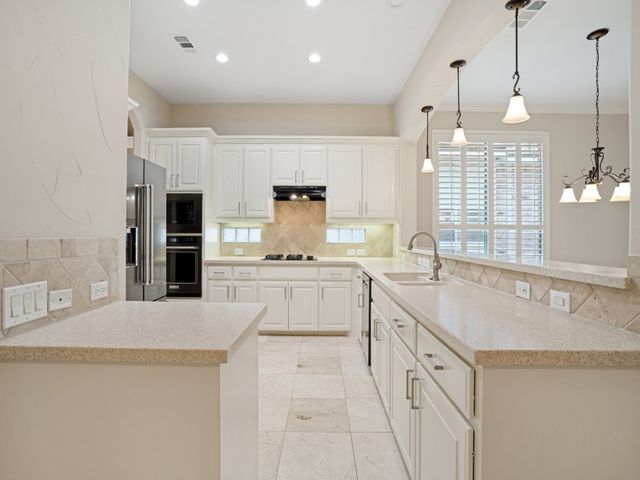 352 Rio Bravo Drive, Fairview, TX 75069