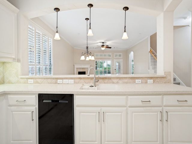 352 Rio Bravo Drive, Fairview, TX 75069