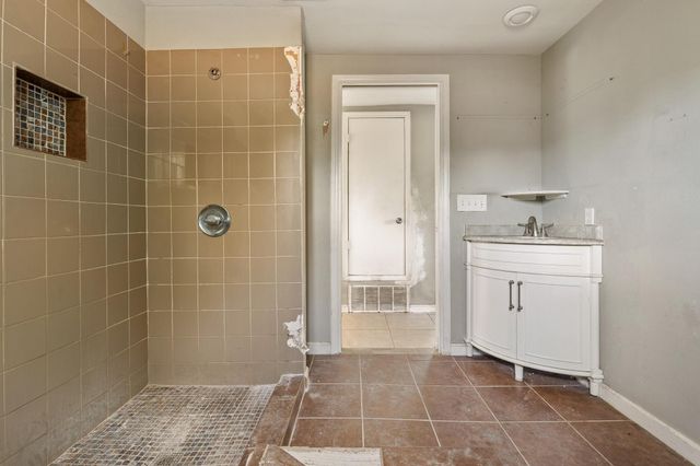 7402 Providence Ave, Austin, TX 78752