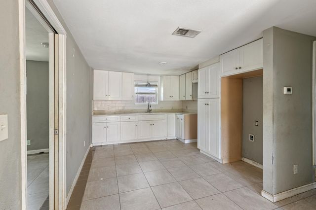 7402 Providence Ave, Austin, TX 78752