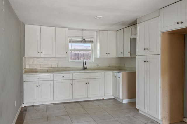7402 Providence Ave, Austin, TX 78752
