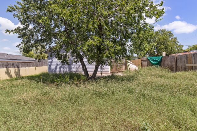 7402 Providence Ave, Austin, TX 78752